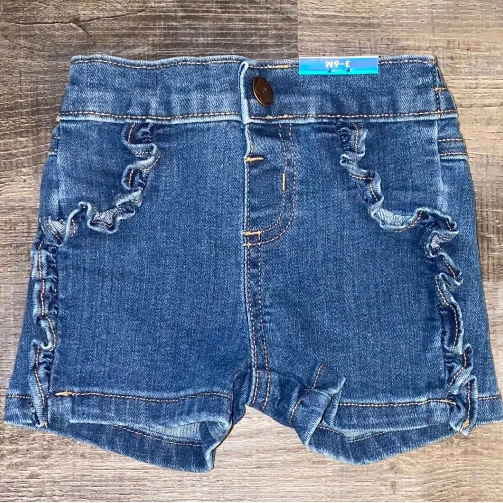 💞 New Baby Size 3-6 Month Ruffle Denim Jean Shorts